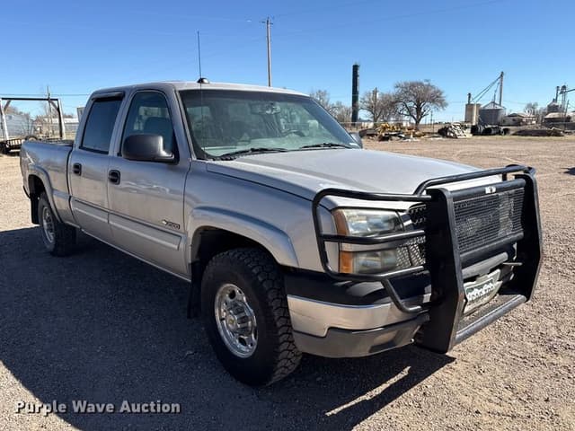 Image of Chevrolet 2500 equipment image 2