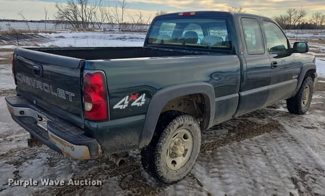 Image of Chevrolet 2500 equipment image 4