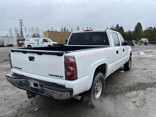 Image of Chevrolet 2500 equipment image 4