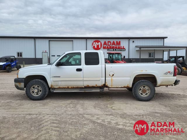 Image of Chevrolet 2500 equipment image 4