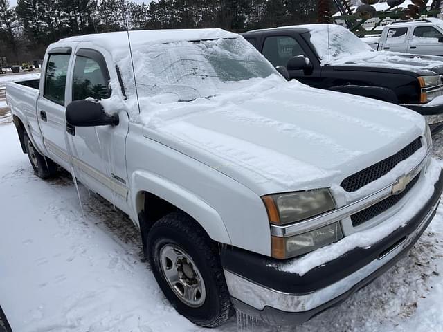 Image of Chevrolet 2500 equipment image 1