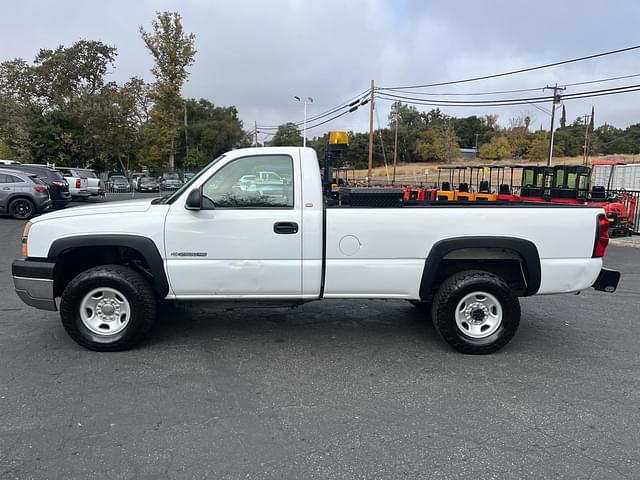 Image of Chevrolet 2500HD equipment image 1