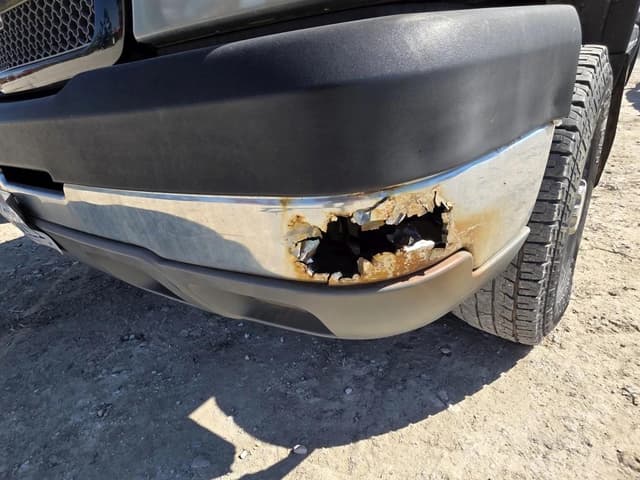 Image of Chevrolet 2500HD equipment image 1