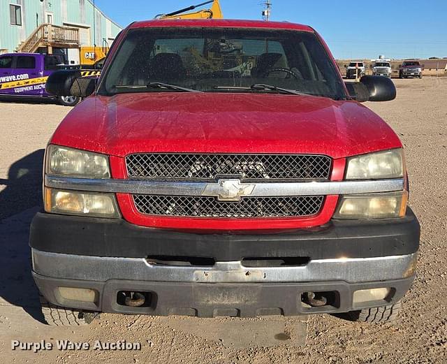 Image of Chevrolet 2500HD equipment image 1