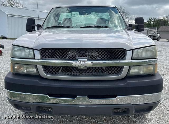 Image of Chevrolet 2500HD equipment image 1
