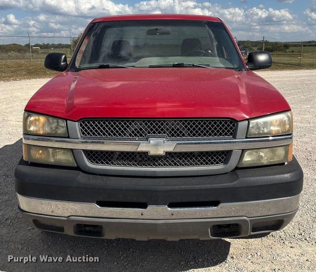 Image of Chevrolet 2500HD equipment image 1