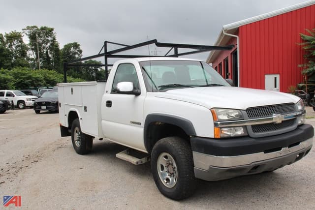 Image of Chevrolet 2500HD equipment image 3