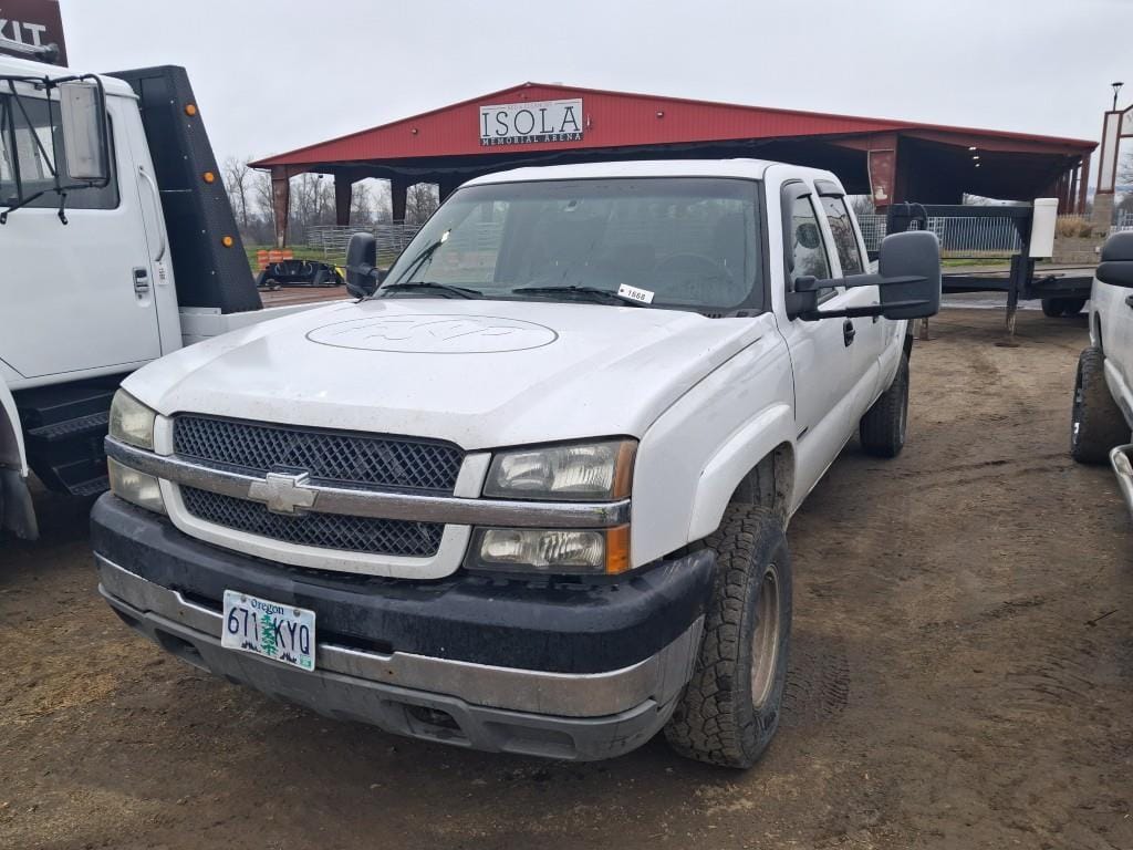 2004 Chevrolet 3500 Equipment Image0