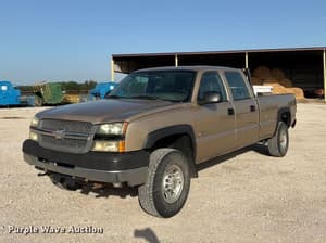 2004 Chevrolet 3500 Image