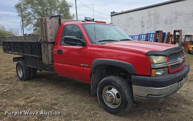 Image of Chevrolet 3500 equipment image 2