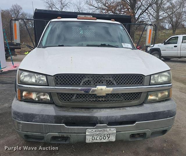 Image of Chevrolet 3500 equipment image 1