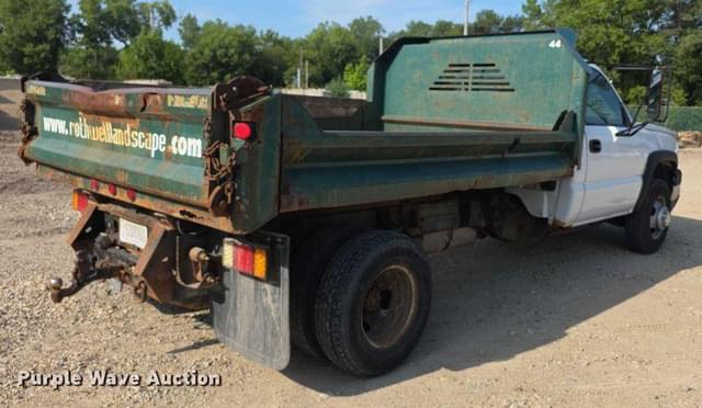 Image of Chevrolet 3500 equipment image 4