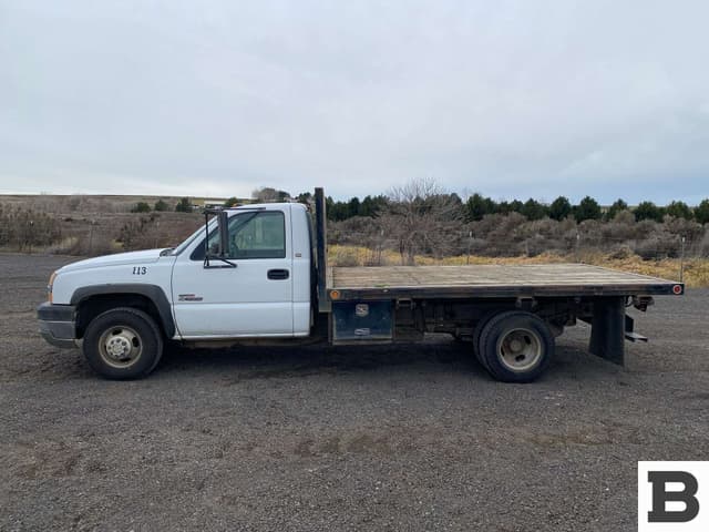 Image of Chevrolet 3500 equipment image 1
