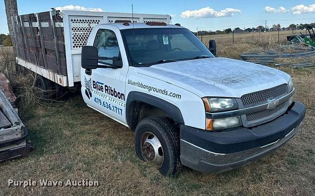 Image of Chevrolet 3500 equipment image 2