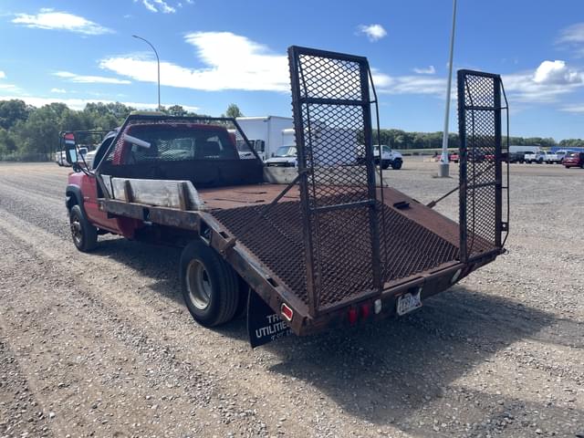 Image of Chevrolet 3500 equipment image 2