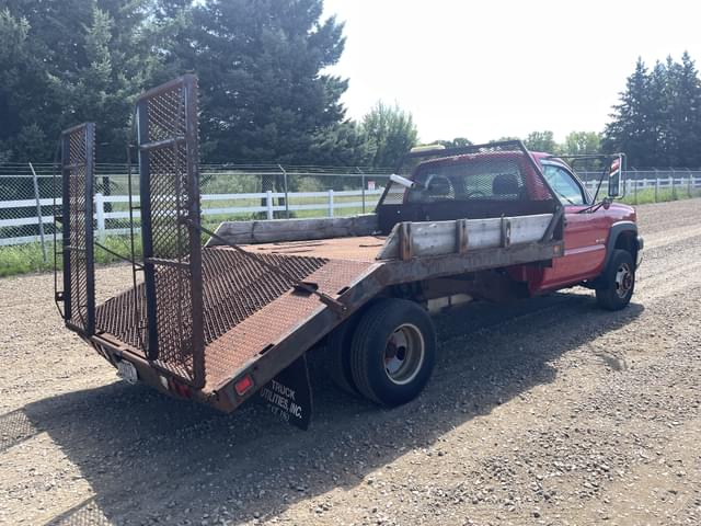Image of Chevrolet 3500 equipment image 4