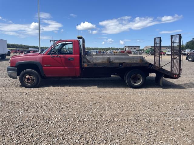 Image of Chevrolet 3500 equipment image 1