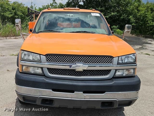Image of Chevrolet 3500 equipment image 1