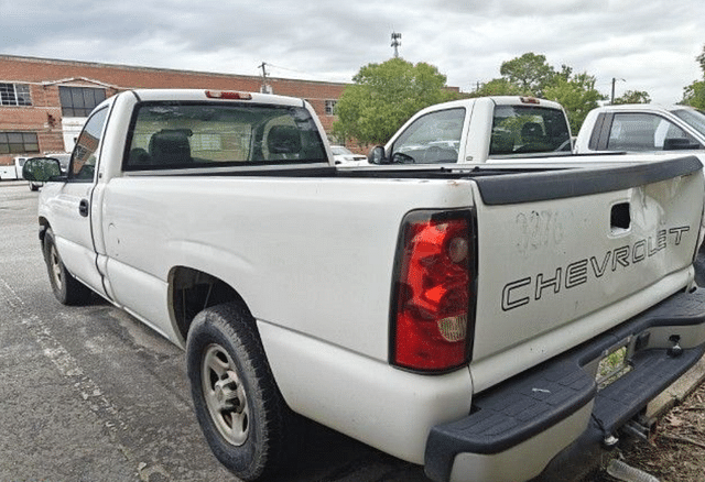 Image of Chevrolet Silverado equipment image 1