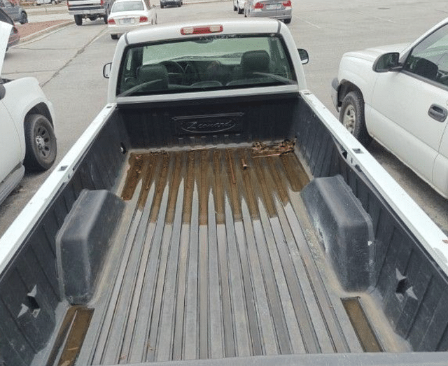 Image of Chevrolet Silverado equipment image 3