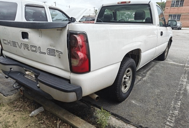 Image of Chevrolet Silverado equipment image 4
