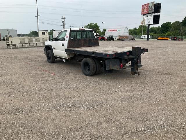 Image of Chevrolet 3500 equipment image 1