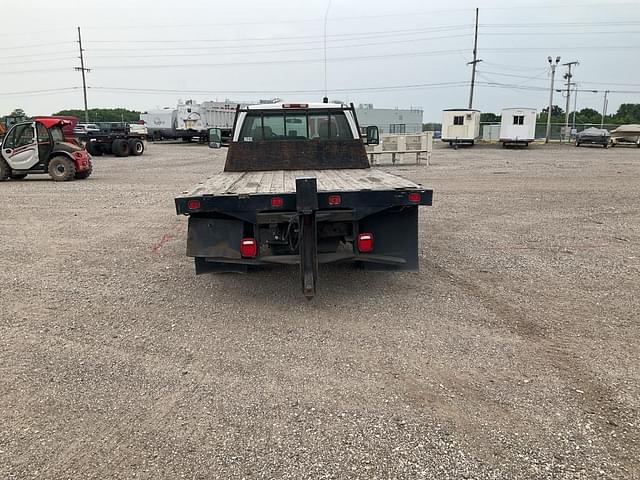 Image of Chevrolet 3500 equipment image 2