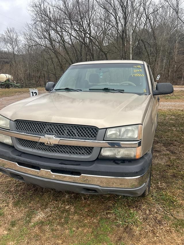 Image of Chevrolet Silverado equipment image 1