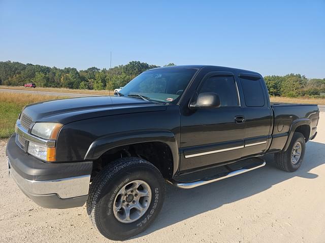 Image of Chevrolet Silverado equipment image 1