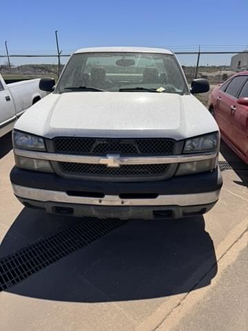 Image of Chevrolet Silverado equipment image 2