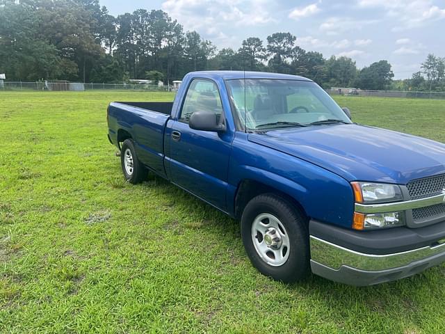 Image of Chevrolet Silverado equipment image 2