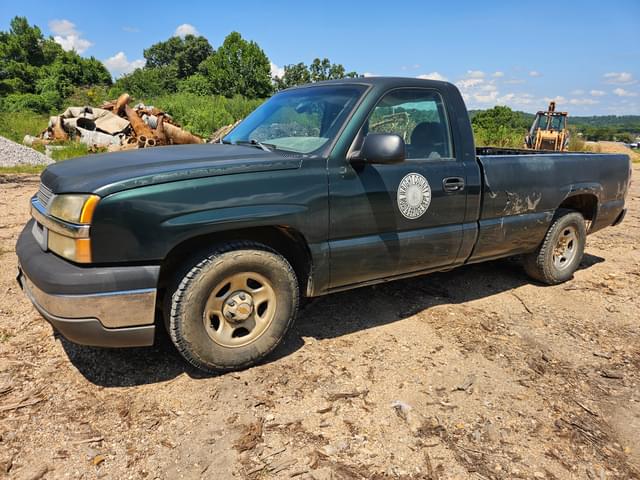 Image of Chevrolet Silverado equipment image 2