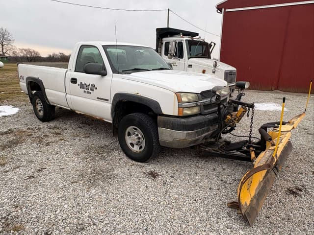 Image of Chevrolet 2500HD equipment image 1