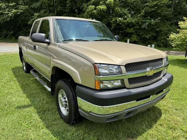Image of Chevrolet 2500HD equipment image 3