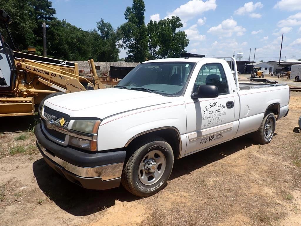 2004 Chevrolet 1500 Equipment Image0