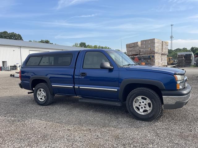 Image of Chevrolet 1500 equipment image 3