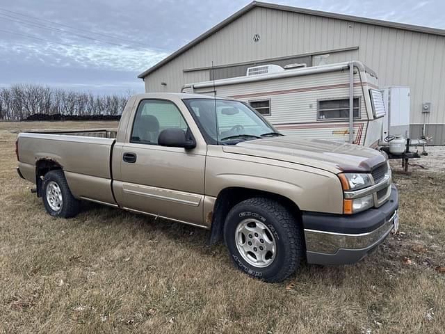 Image of Chevrolet 1500 equipment image 1