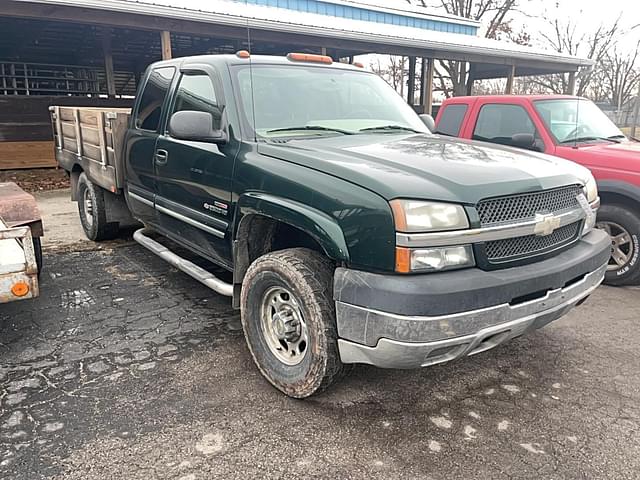 Image of Chevrolet 2500HD equipment image 1