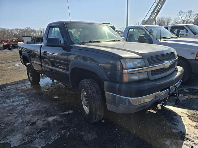 Image of Chevrolet 2500 equipment image 2