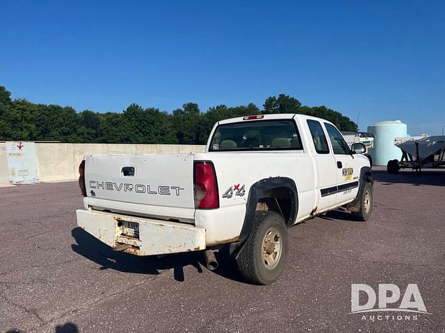 Image of Chevrolet 2500 equipment image 4