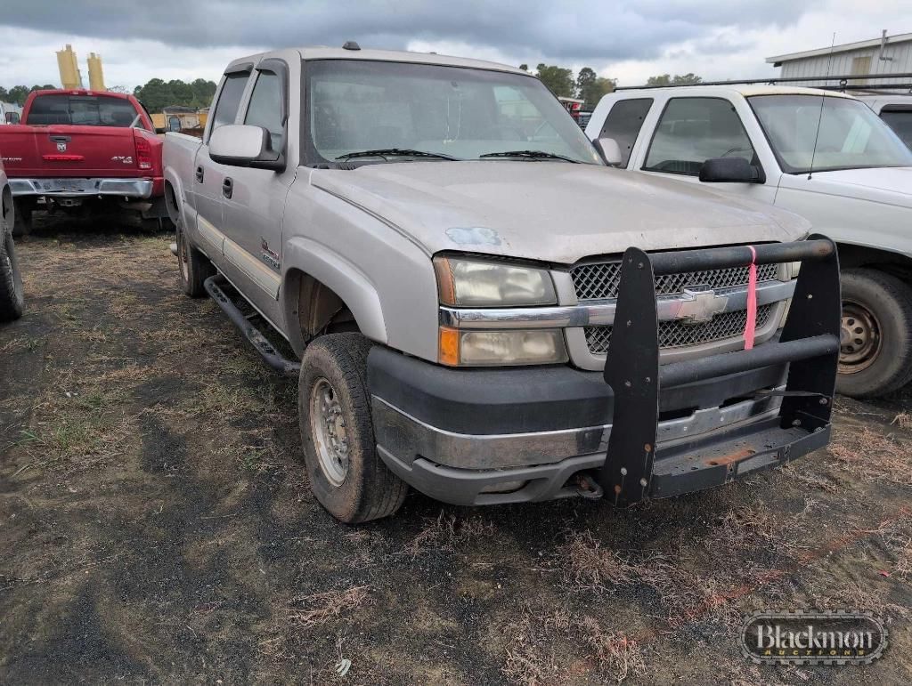 2004 Chevrolet 2500HD Equipment Image0