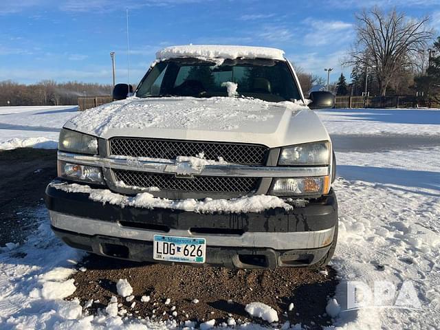 Image of Chevrolet 2500HD equipment image 2