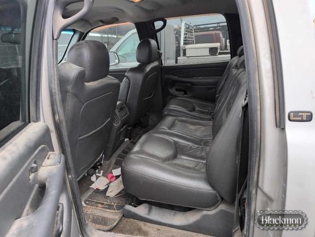 Image of Chevrolet 2500HD equipment image 4