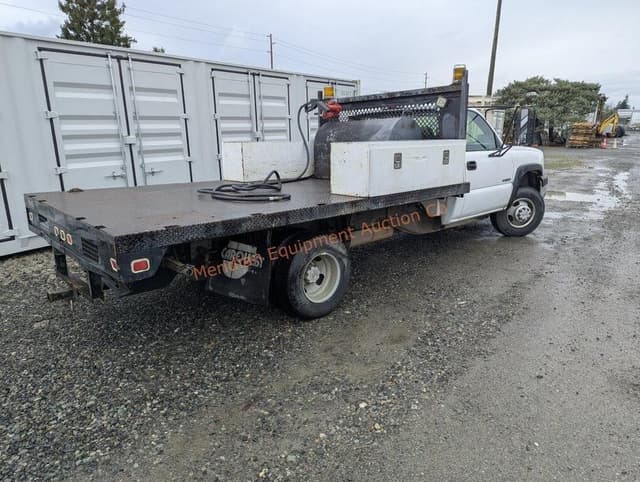 Image of Chevrolet 3500 equipment image 2
