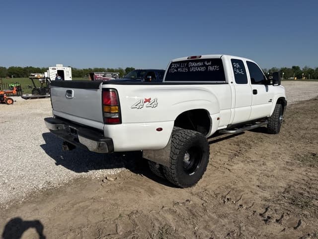 Image of Chevrolet 3500 equipment image 4