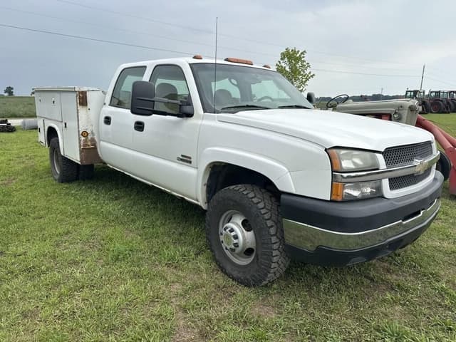 Image of Chevrolet 3500 equipment image 2