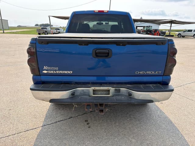 Image of Chevrolet 1500 equipment image 4