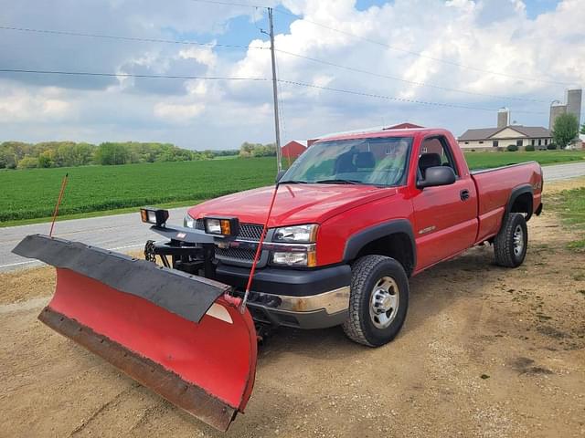 Image of Chevrolet 2500HD equipment image 1