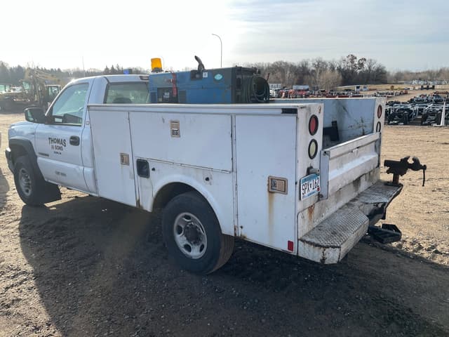 Image of Chevrolet 2500 equipment image 1