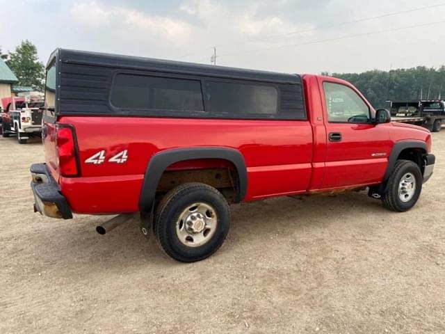 Image of Chevrolet 2500HD equipment image 4